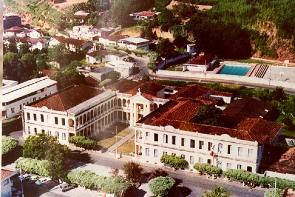 1-panoramica-do-conjunto-da-escola-estadual-professor-botelho-reis4E6037D0-AEF0-A899-4012-715516BF8CC5.jpg