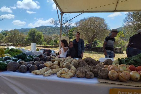 feira-na-fazenda-boa-esperanca-24-25-13AD1A1AB9-ECC8-7342-9DF3-6FCCD96D07B2.jpeg