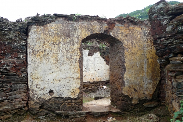 aspectos-das-ruinas-remanescentes-da-vila-de-gongo-socojpg-5193D03D3-7070-6F4D-8A44-945FE3B45C7A.jpg