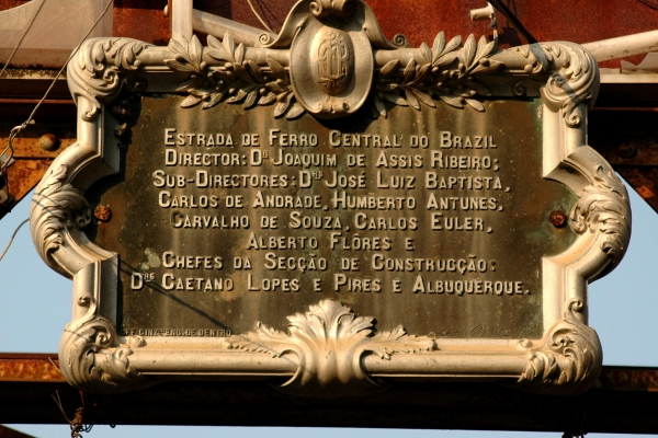 detalhe-da-placa76AE41D9-38F1-F309-5B4F-A185F4C4037E.jpg