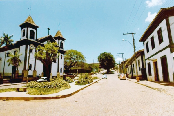 1-a-largo-da-igreja-matriz-de-santo-antonioB1EC51B4-D339-A57D-93DB-8EFE026F02B0.jpg