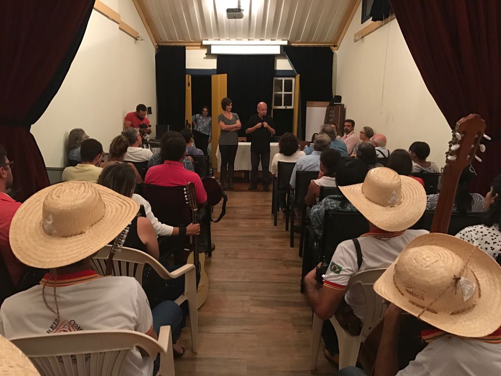 Encontro com os violeiros